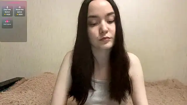 VividSienna online show from November 2025 05:03:01 PM