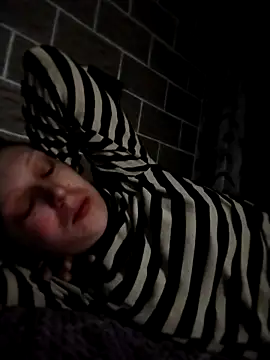 Ponka2011 online show from November 2025 01:04:02 AM