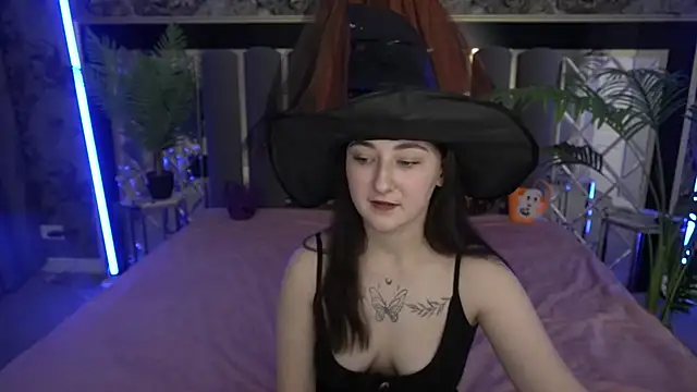 SashaDuvalle online show from October 2025 06:48:01 AM