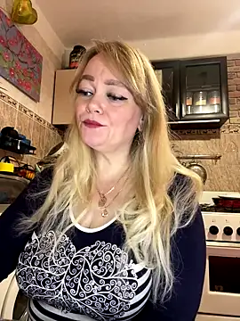 Sweet-blonde online show from October 2025 11:33:02 AM