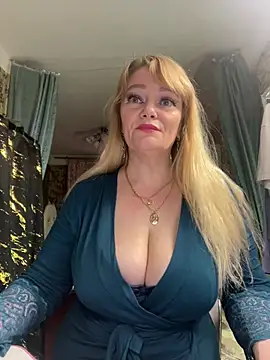 Sweet-blonde online show from June 2026 10:25:01 PM