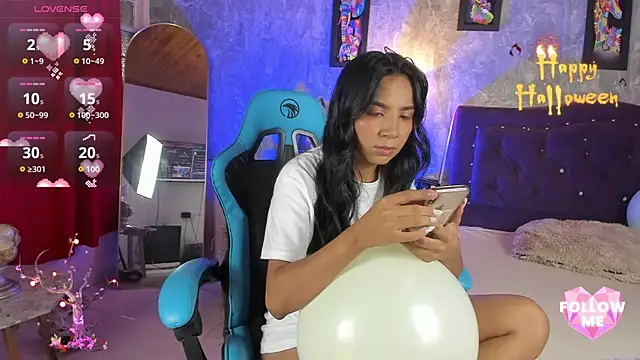 Snapshot of Lauren_smiles chatting on November 2025 04:00:01 AM Lauren smiles online show from November 2025 04:00:01 AM