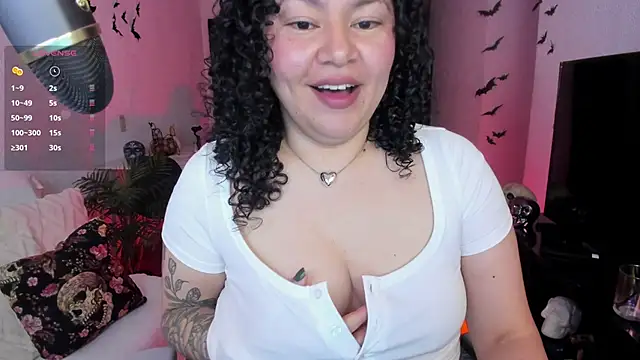 Chubby Licius online show from November 2025 02:23:01 AM