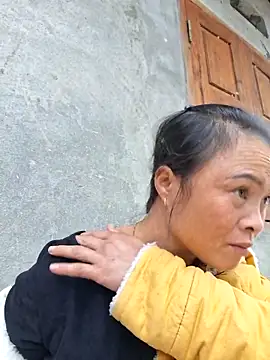 xuxulovezz online show from October 2025 06:54:01 AM