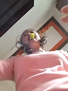 xuxulovezz online show from November 2025 09:08:01 AM