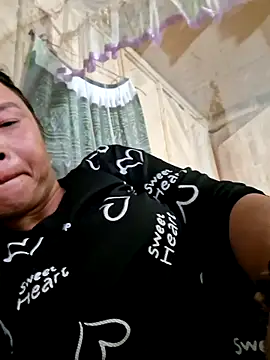 xuxulovezz online show from July 2026 03:48:02 PM