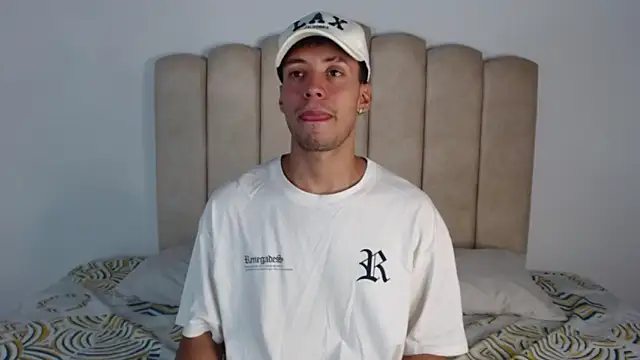 aroncooper1 online show from November 2025 11:07:02 PM