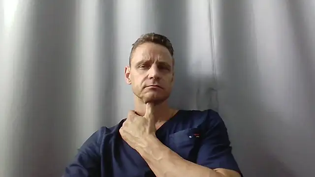 Snapshot of Freeze_Fire chatting on July 2026 06:29:01 AM Freeze Fire online show from July 2026 06:29:01 AM
