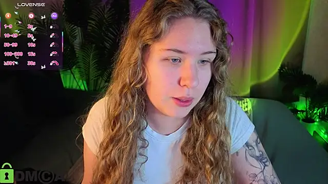 Snapshot of Elsie_Cutties chatting on May 2026 01:00:01 AM Elsie Cutties online show from May 2026 01:00:01 AM