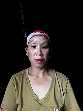 Snapshot of vtmbae chatting on October 2025 12:44:02 AM vtmbae online show from October 2025 12:44:02 AM