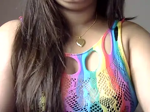 Aaliya02 online show from October 2025 01:11:02 PM