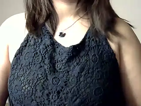 Aaliya02 online show from November 2025 07:22:01 AM