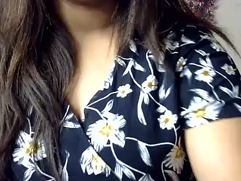 Snapshot of Aaliya02 chatting on June 2026 11:22:02 PM Aaliya02 online show from June 2026 11:22:02 PM