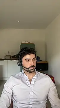 eauminerale online show from April 2026 11:38:01 AM