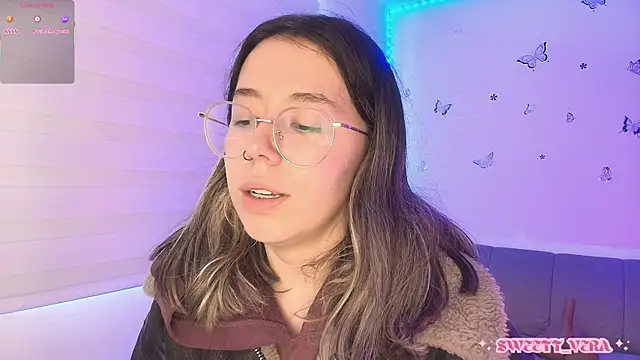 sweettvera online show from April 2026 04:25:01 PM