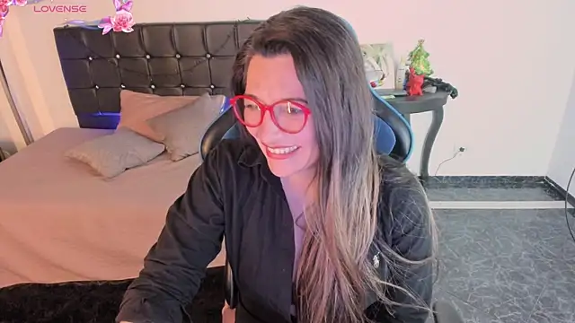 Hanna MA online show from November 2025 11:37:01 PM