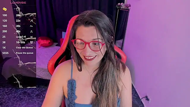 Snapshot of Hanna_MA chatting on May 2026 06:35:02 PM Hanna MA online show from May 2026 06:35:02 PM