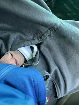 henrique61 online show from October 2025 01:30:02 PM