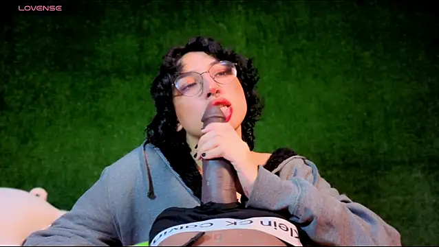 -BlueOpal- online show from November 2025 08:08:02 PM