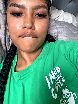 miiabrown18 online show from November 2025 02:44:01 PM