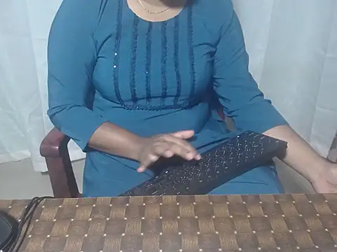 Snapshot of henakhan32 chatting on October 2025 02:55:02 AM henakhan32 online show from October 2025 02:55:02 AM