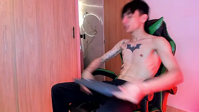 Skinny batman online show from March 2026 04:20:01 AM