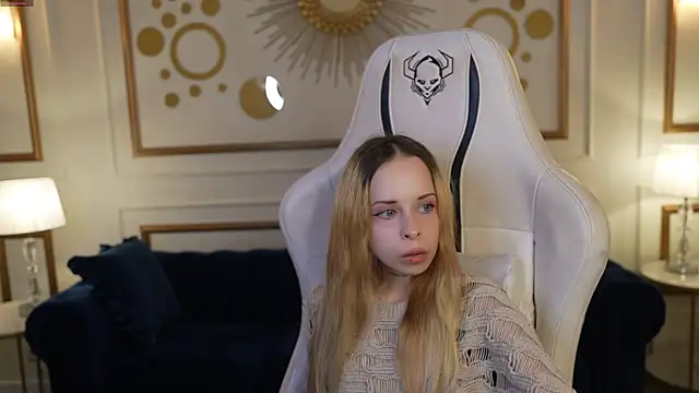 Luchi Sun online show from November 2025 11:11:02 AM