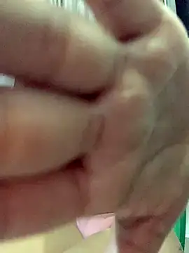 Snapshot of Carlamolly9247 chatting on October 2025 10:06:02 PM Carlamolly9247 online show from October 2025 10:06:02 PM