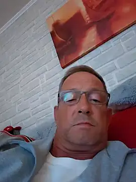 Snapshot of TommyTom76 chatting on September 2025 09:41:02 PM TommyTom76 online show from September 2025 09:41:02 PM