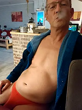 Snapshot of TommyTom76 chatting on November 2025 11:47:01 PM TommyTom76 online show from November 2025 11:47:01 PM