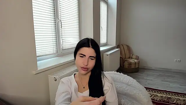 Malibu J online show from November 2025 11:02:02 AM