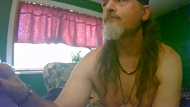 HippieDad333 online show from June 2026 11:06:01 PM