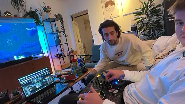 Snapshot of Passion-Frucht chatting on September 2025 03:23:02 AM Passion-Frucht online show from September 2025 03:23:02 AM