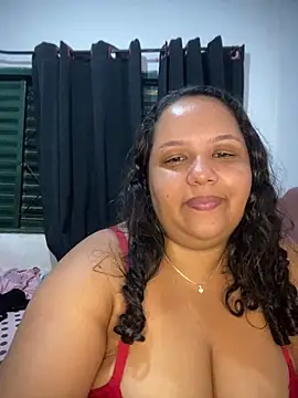 Snapshot of EggedGrowth chatting on May 2026 12:27:02 AM EggedGrowth online show from May 2026 12:27:02 AM