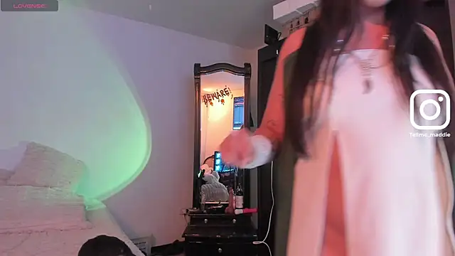 Snapshot of tellmemaddie chatting on October 2025 02:41:02 PM tellmemaddie online show from October 2025 02:41:02 PM