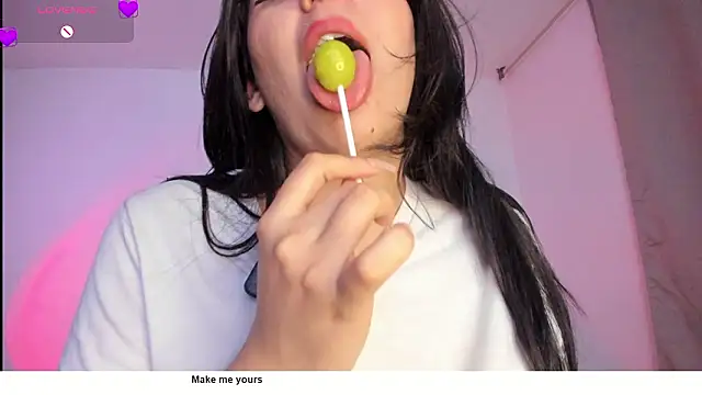 Snapshot of tellmemaddie chatting on February 2026 11:13:01 PM tellmemaddie online show from February 2026 11:13:01 PM