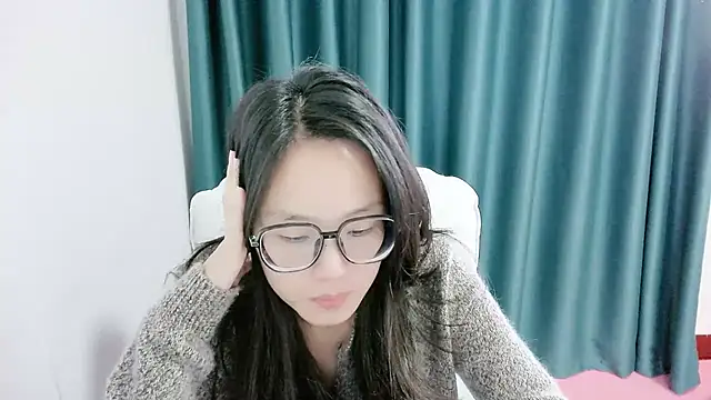 Snapshot of guai00 chatting on November 2025 06:03:02 AM guai00 online show from November 2025 06:03:02 AM