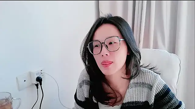 Snapshot of guai00 chatting on November 2025 05:10:01 AM guai00 online show from November 2025 05:10:01 AM