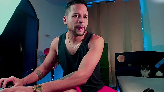 LucasGaeel online show from October 2025 11:06:02 PM