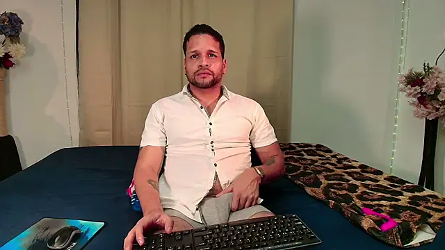 LucasGaeel online show from March 2026 03:40:01 AM