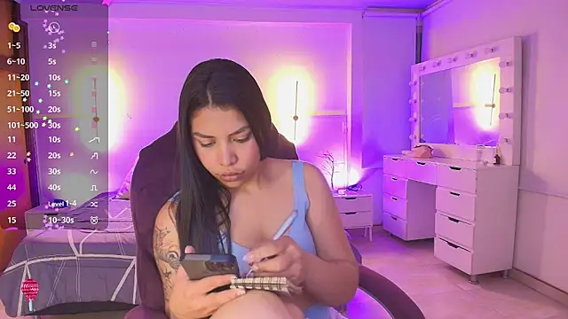 kloe28 online show from February 2026 03:46:02 AM