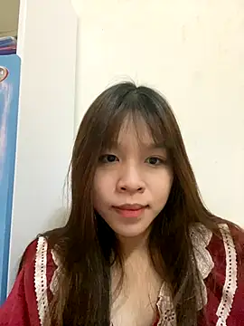 Snapshot of Hanaa07_ chatting on October 2025 12:44:02 AM Hanaa07  online show from October 2025 12:44:02 AM