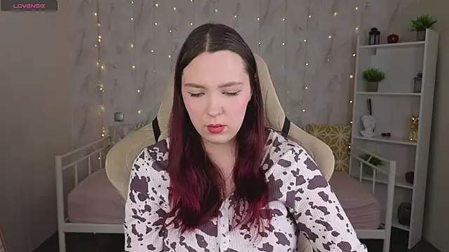 Monica  Queen online show from May 2026 05:24:02 AM