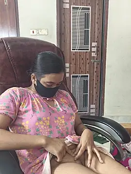 Love Queen11 online show from November 2025 04:27:02 PM