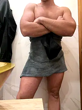 Italianofirenze online show from November 2025 11:37:02 PM