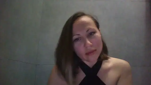 Snapshot of Norivani chatting on October 2025 03:29:02 PM Norivani online show from October 2025 03:29:02 PM