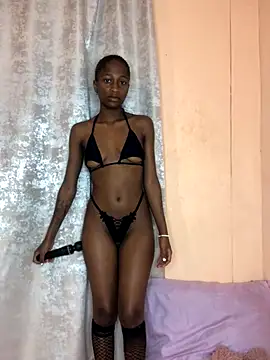 Caramel102004 online show from September 2025 08:03:01 PM