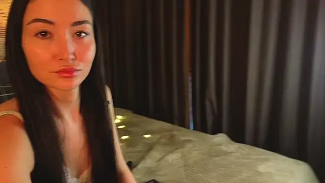 MilaYumi online show from February 2026 06:42:02 AM