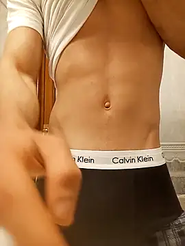 ruiiizz online show from April 2026 04:03:01 PM