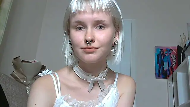 Paradoxy  online show from October 2025 07:46:02 PM